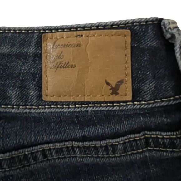 American Eagle ~ Dark Denim Cut Off Shorts ~ size 4 - Picture 5 of 8